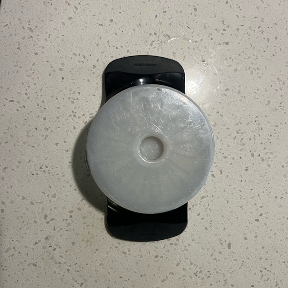 3/$10 🏷️ Apple Slicer and Corer - Picture 3 of 3